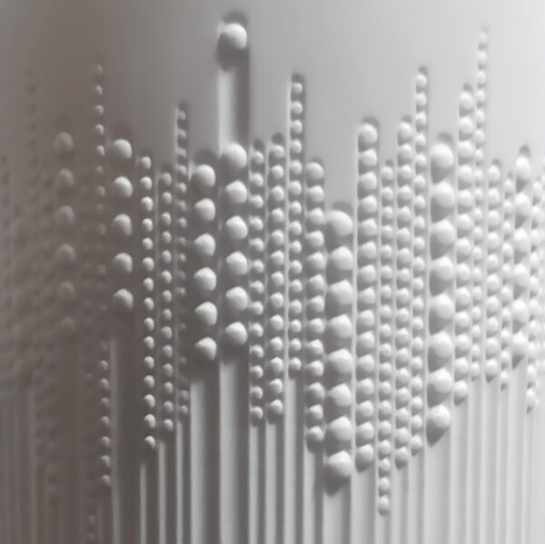 Rosenthal close-up Pearl Drops Vase by Tapio Wirkkala for Rosenthal Studio-Linie, c. 1970s
